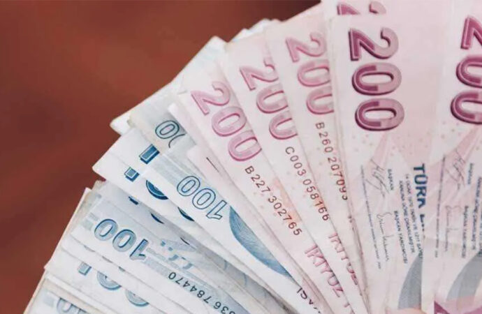 Yurt dışı çıkışında zorunlu beyanda parasal sınır arttırıldı