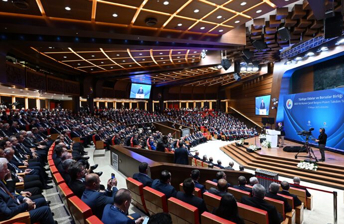 TOBB 2025 Yılı Hizmet Şeref Belgesi ve Plaket Takdim töreni yapıldı