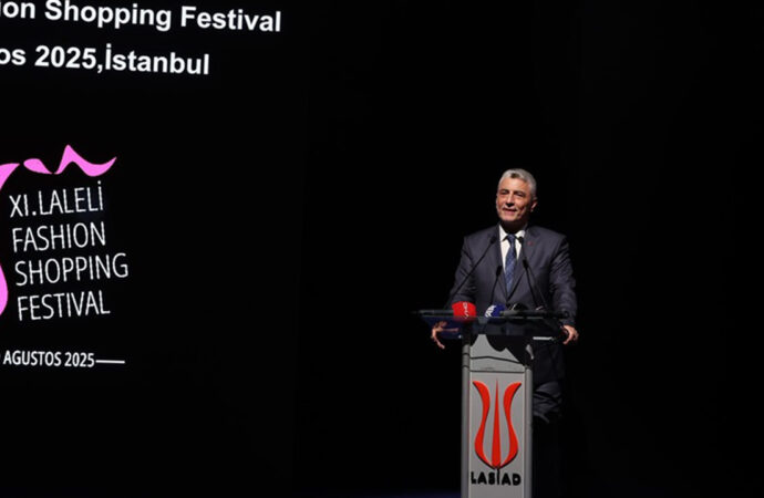 Ticaret Bakanı Bolat, 11’inci Laleli Fashion Shopping Festivalde konuştu
