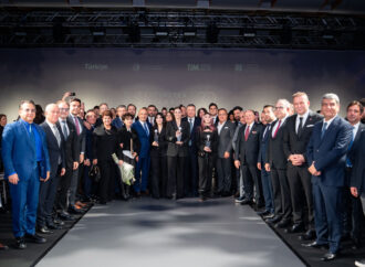 Kumaş tasarım yarışmasının ödülleri sahiplerini buldu