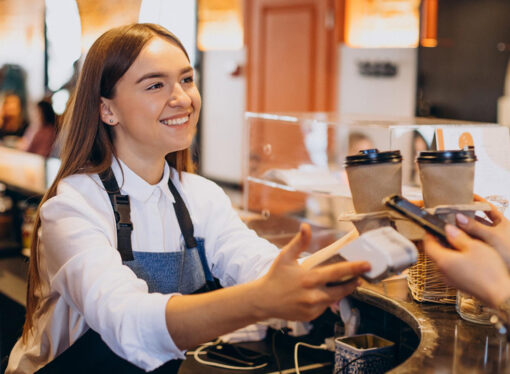 Restoranlarda zorunlu servis ve kuver ücreti yasaklandı