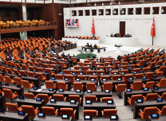 Teklif TBMM’de kabul edildi! En düşük emekli aylığı 20 bin liraya yükseltildi