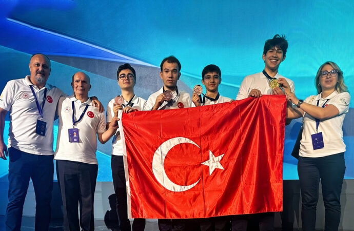 Türk öğrencilerden Nükleer Bilim Olimpiyatında büyük başarı